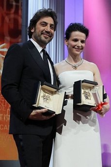 Javier Bardem y Juliette Binoche se alzaron con los premios actores
